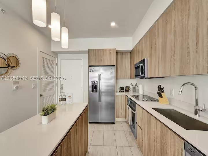QUADRO CONDO - Residential