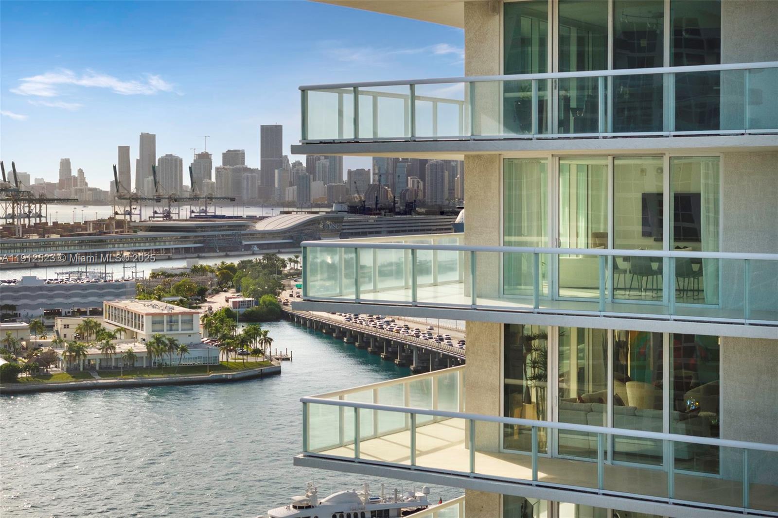 ICON CONDO - Residential