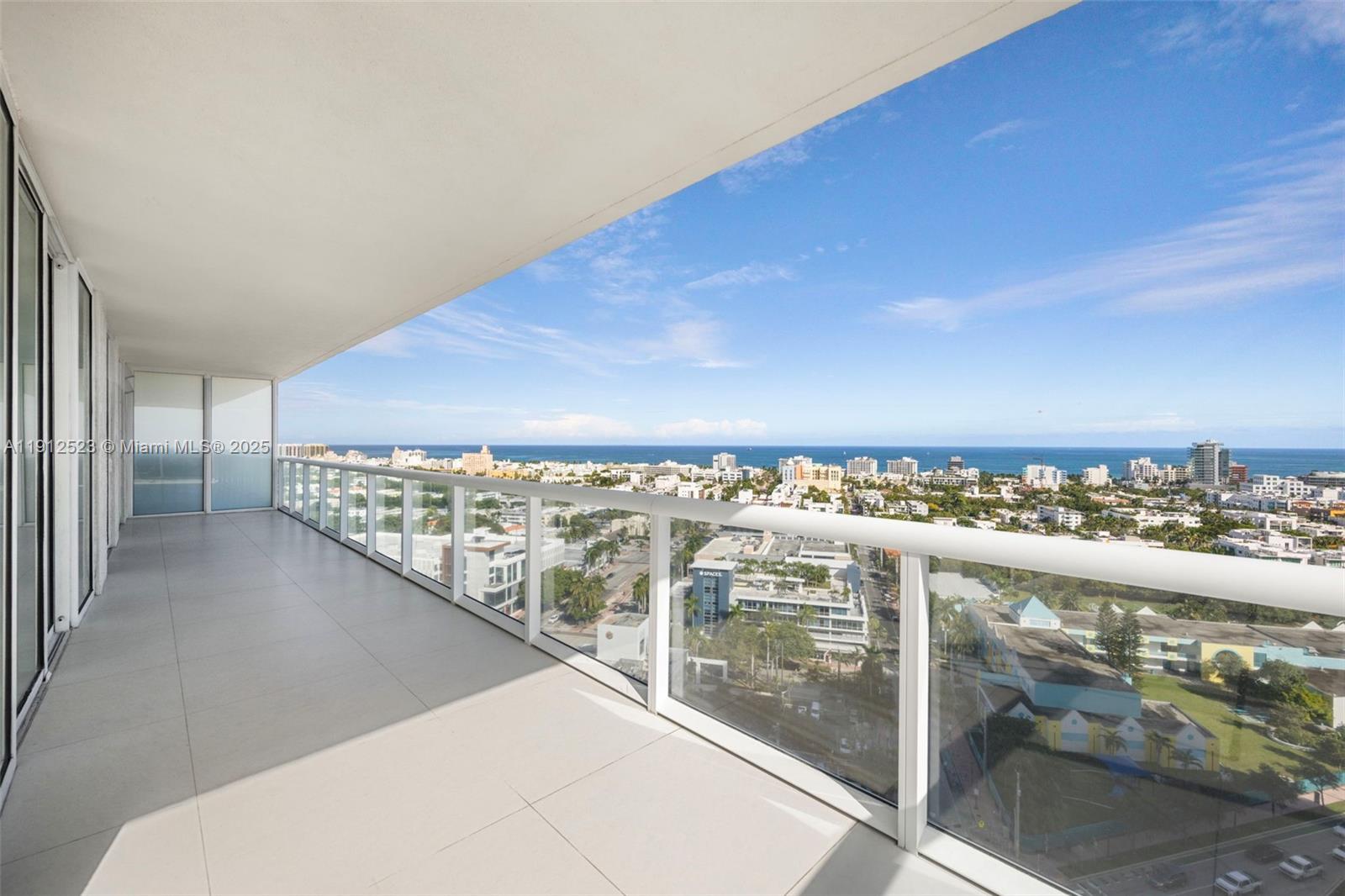 ICON CONDO - Residential
