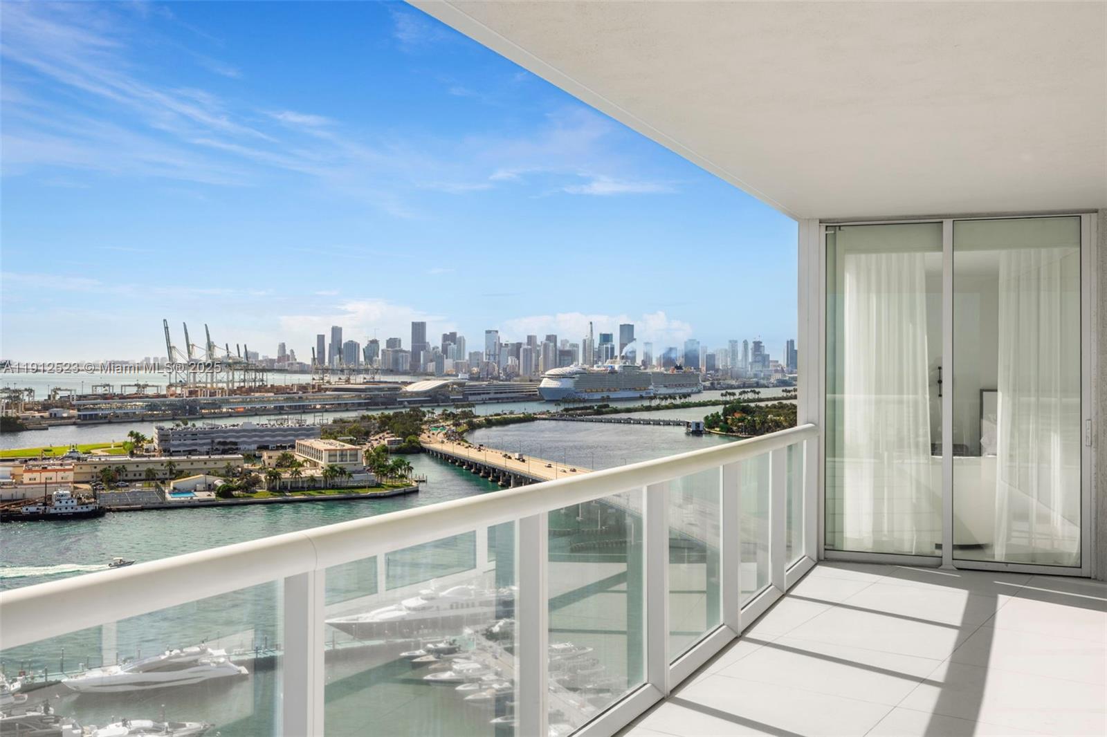 ICON CONDO - Residential