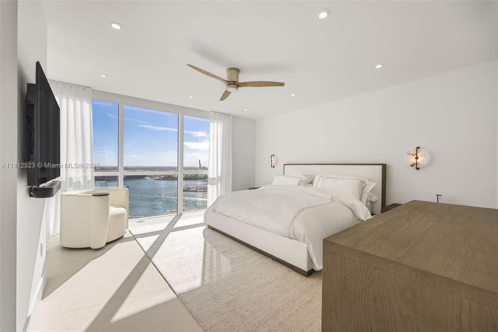 ICON CONDO - Residential