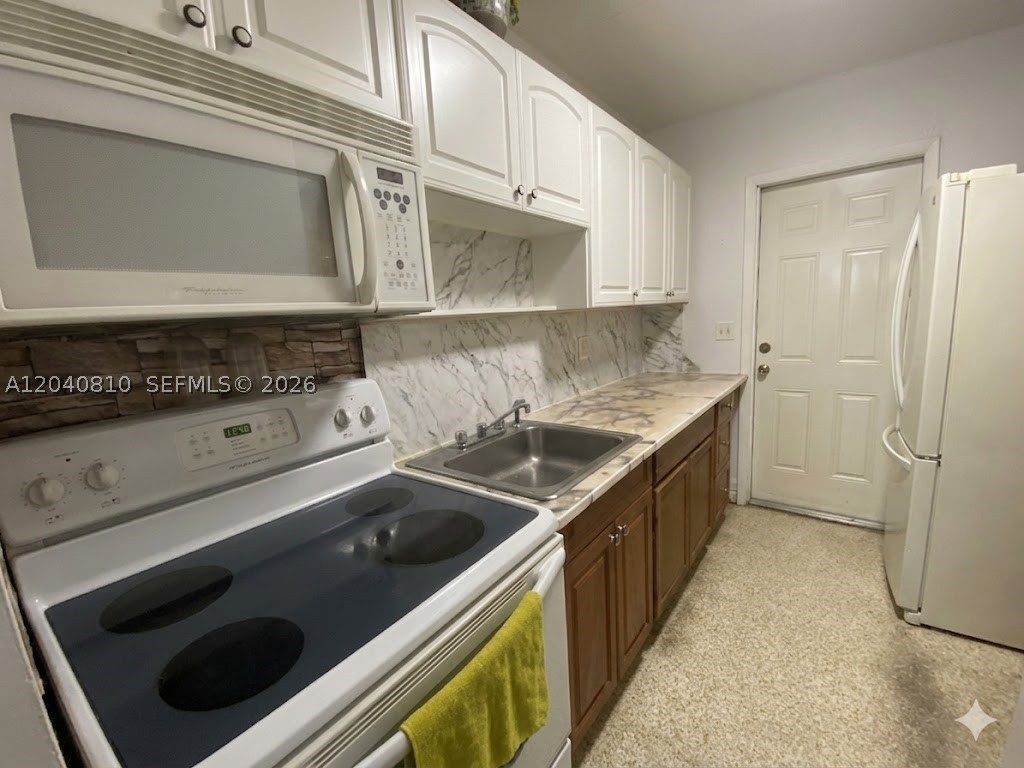 RIVERSIDE MANOR - Residential Income