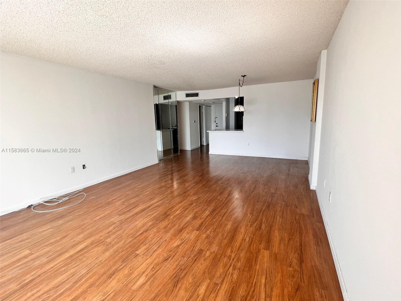 ADMIRALS PORT CONDO - Residential