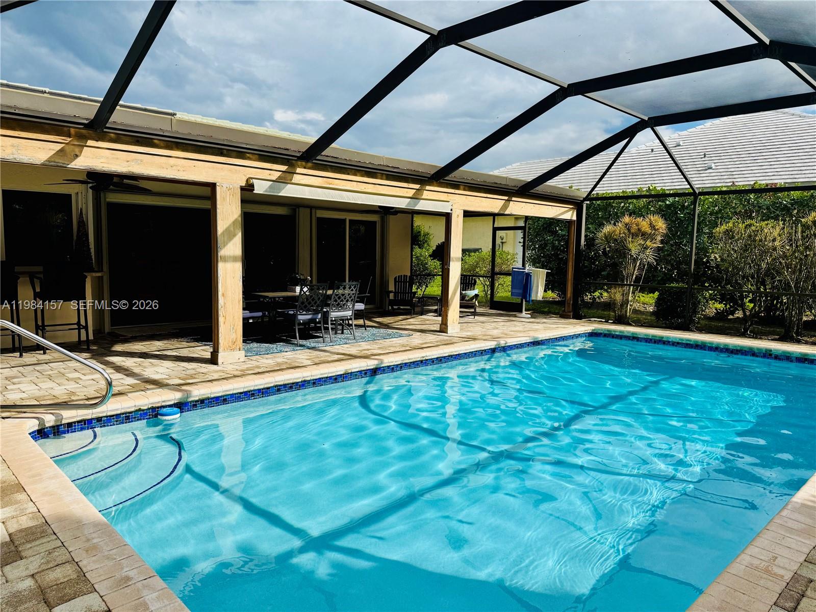 YACHT & COUNTRY CLUB OF S - Residential