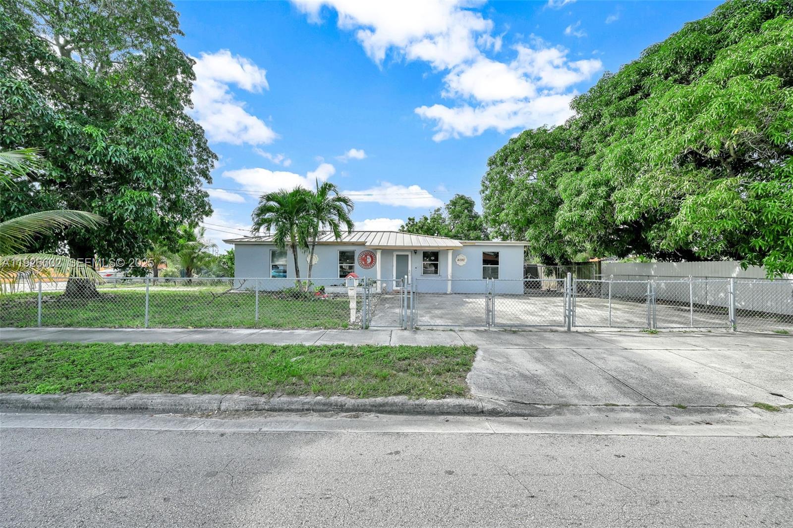 LINDEN GARDENS - Residential