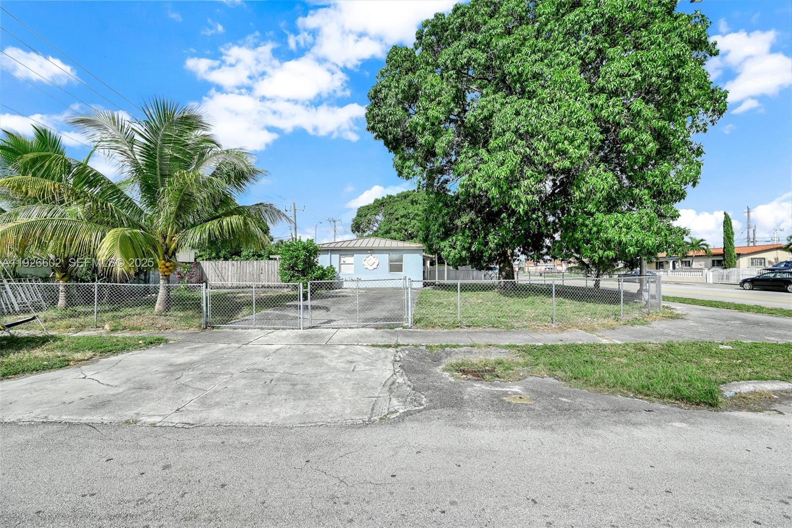 LINDEN GARDENS - Residential