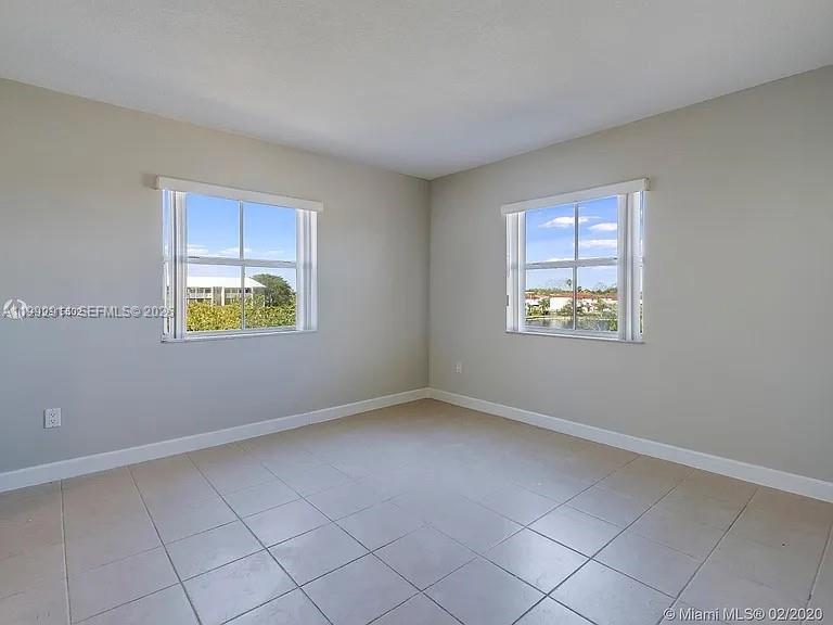 SAGA BAY GARDENS CONDO - Residential