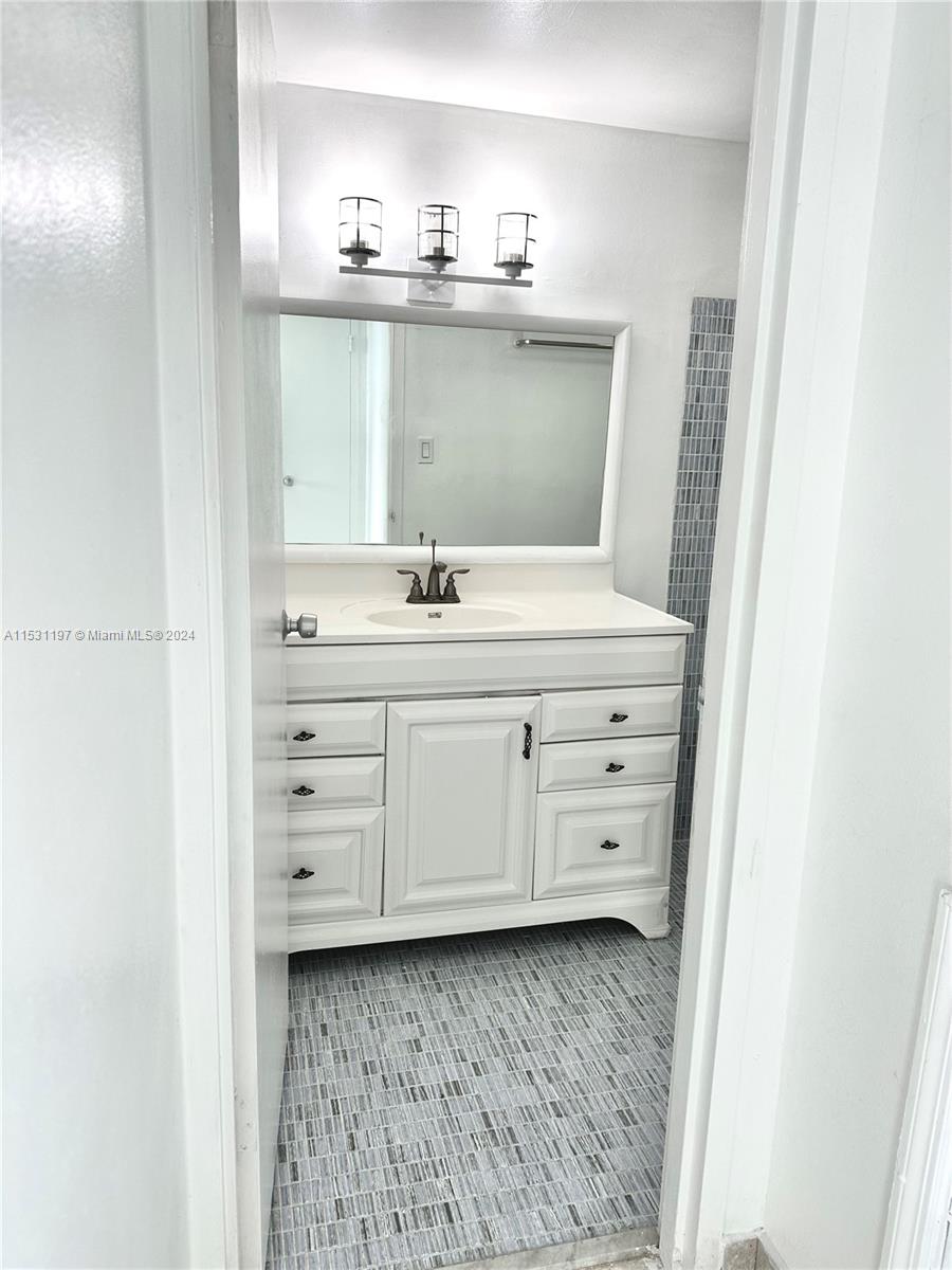 BAY PARK TOWERS CONDO - Residential Lease
