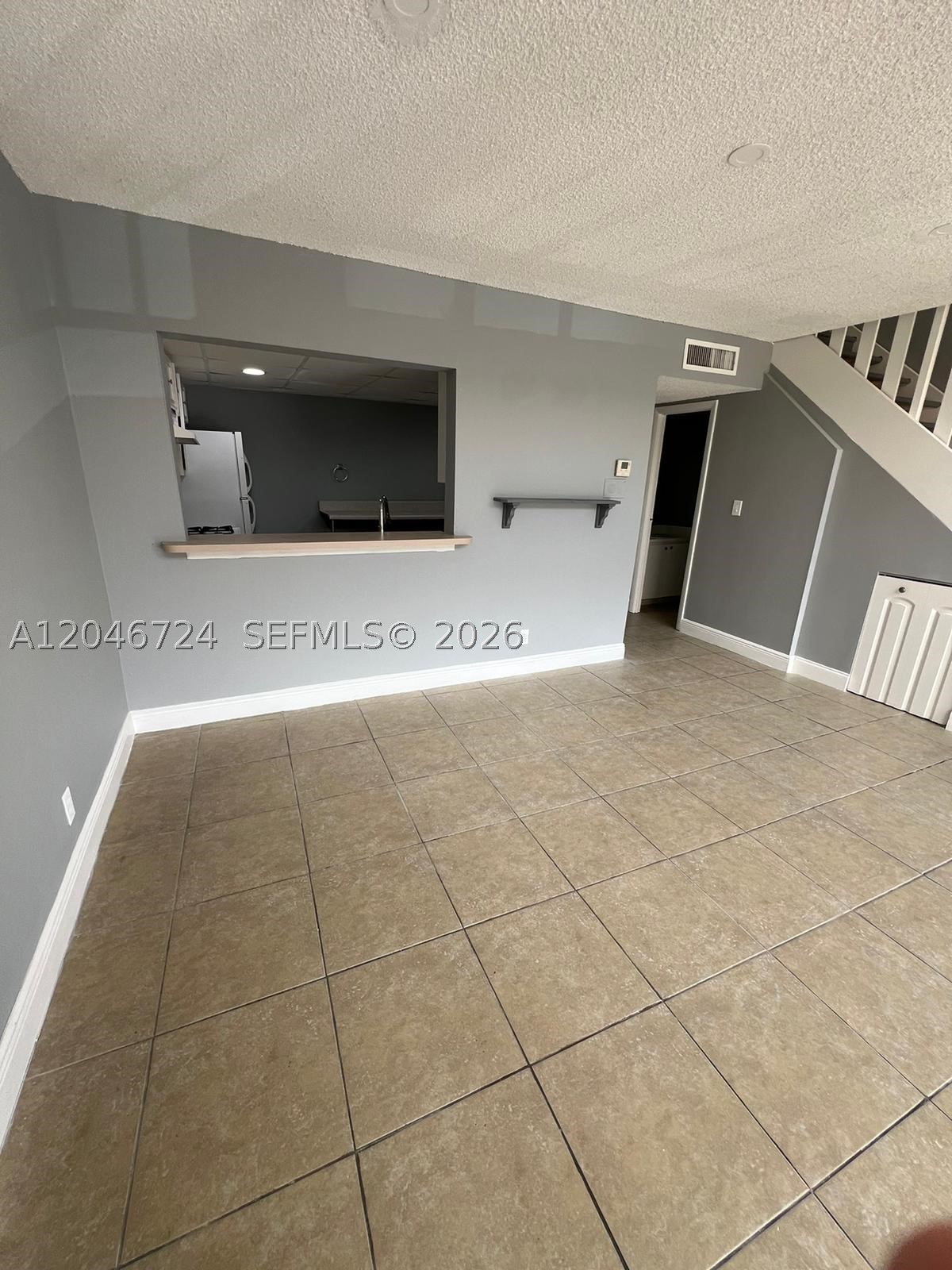 VENETIAN GARDENS AT COUNT - Residential Lease