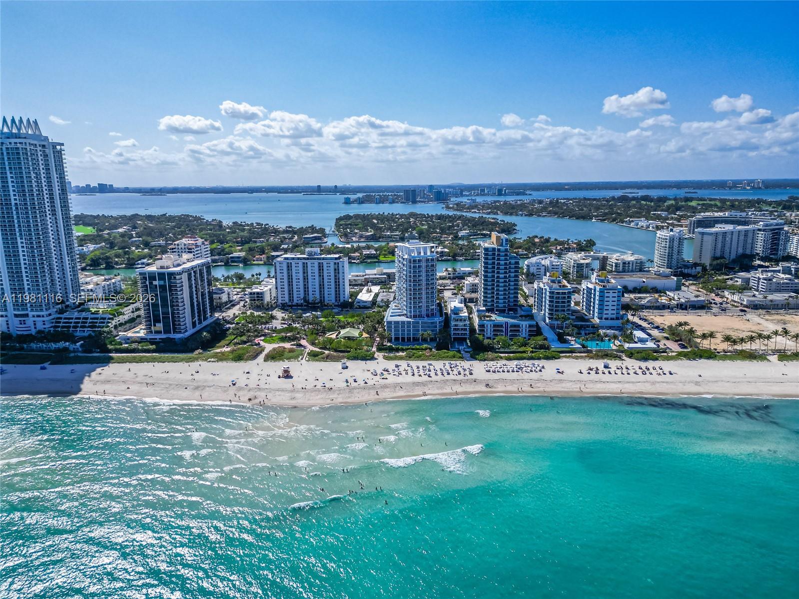 Beautiful condo with 2 bedrooms and 2 bathrooms located in one-of-a-kind boutique building. Enjoy the convenience of the building's amenities, including a heated pool, jacuzzi, gym overlooking the bay and 2 assigned garage parking spaces. Don't miss your chance to live in one of the most desirable neighborhoods in Miami just next door to a small park. Excellent location.