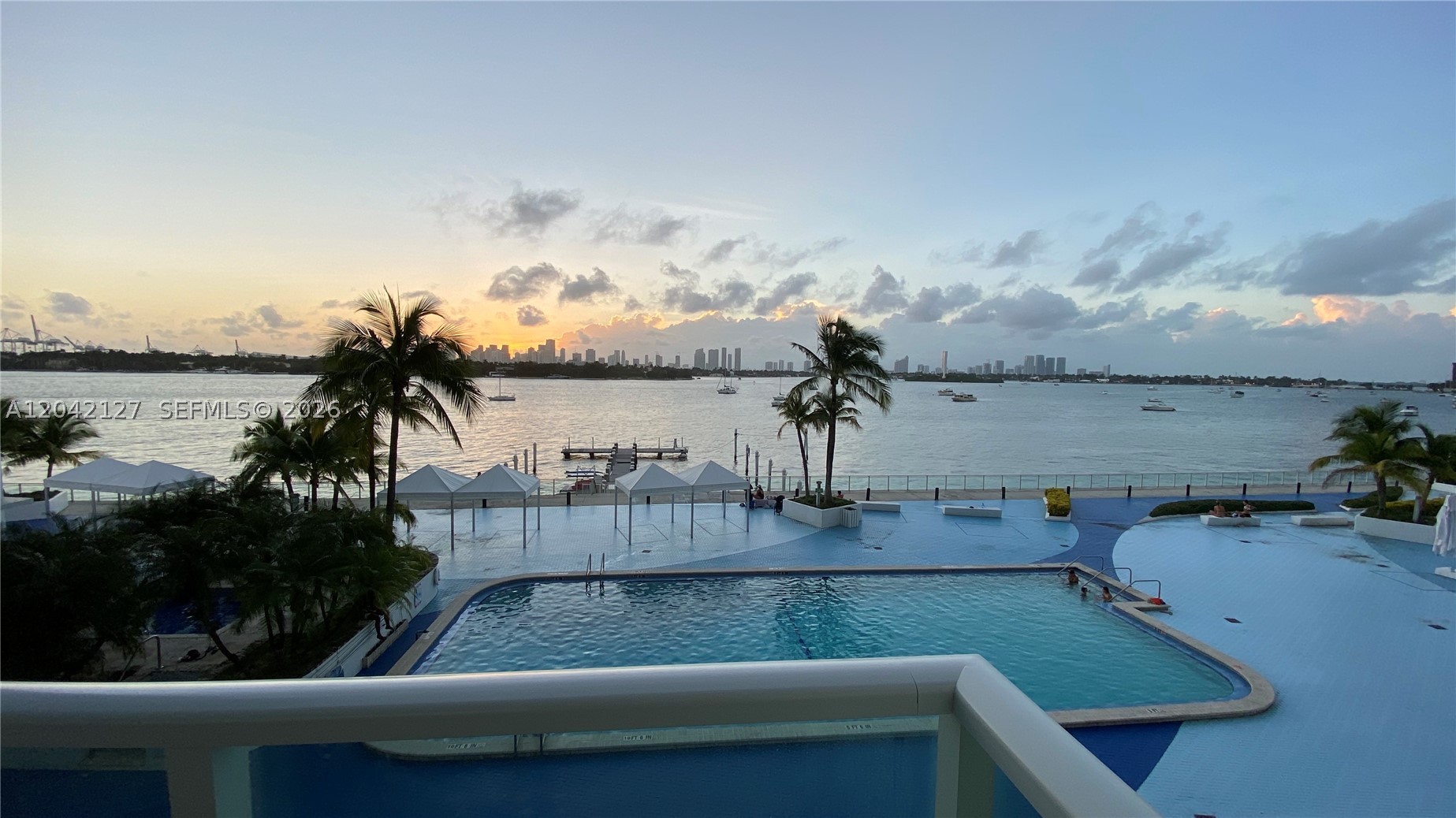 MIRADOR 1000 - Residential Lease