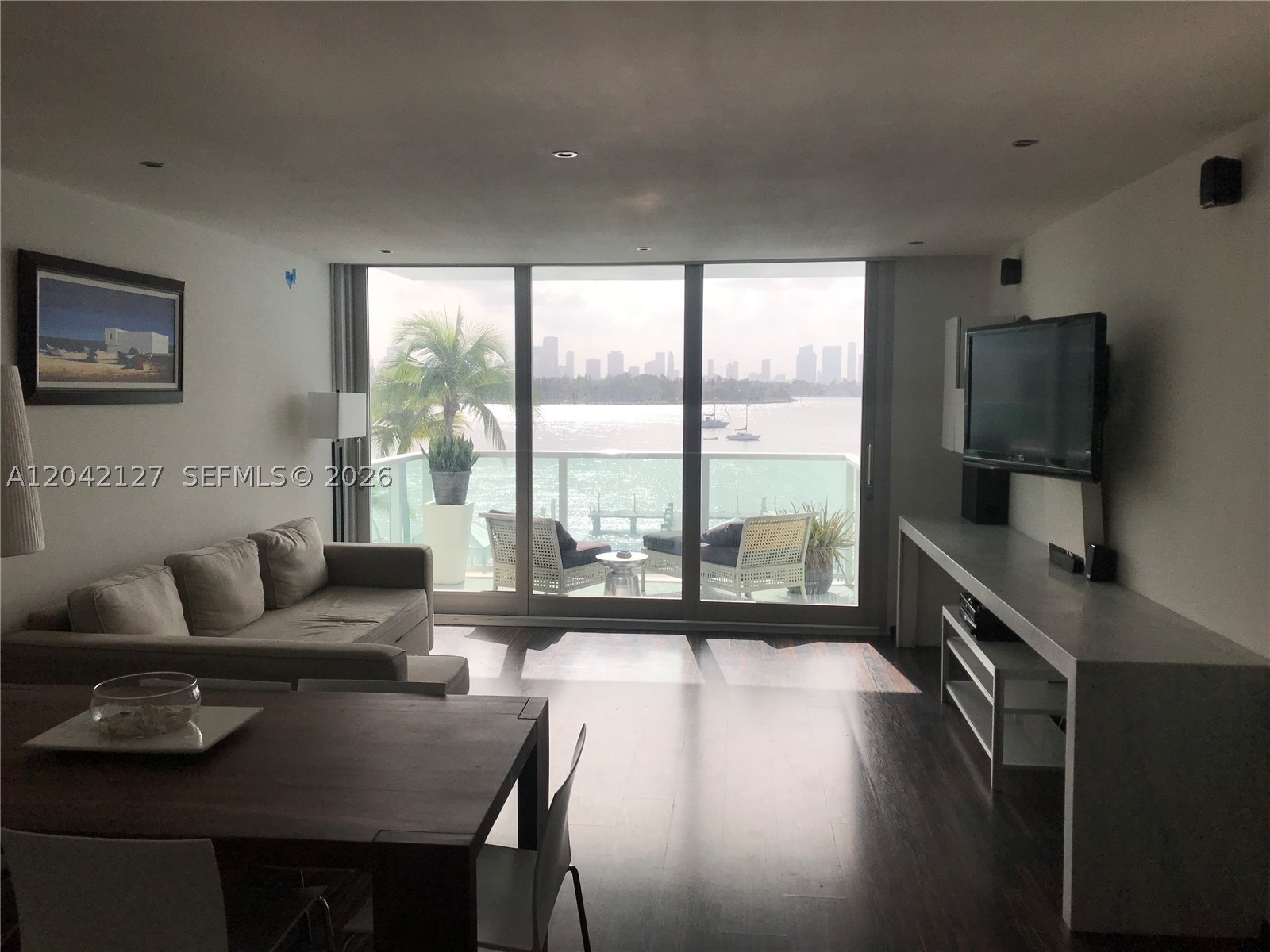 MIRADOR 1000 - Residential Lease