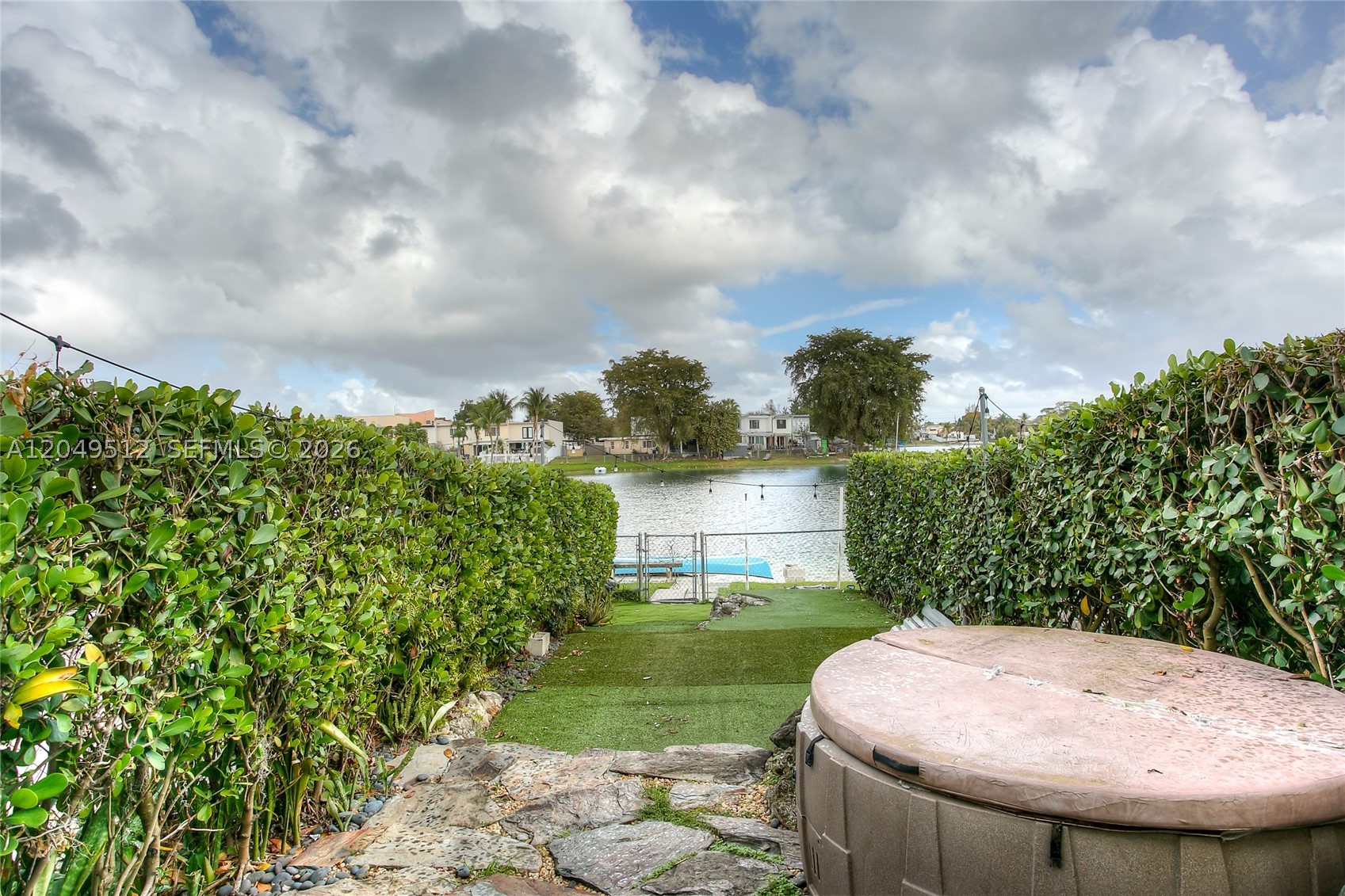 FLAMINGO LAKE - Residential Lease
