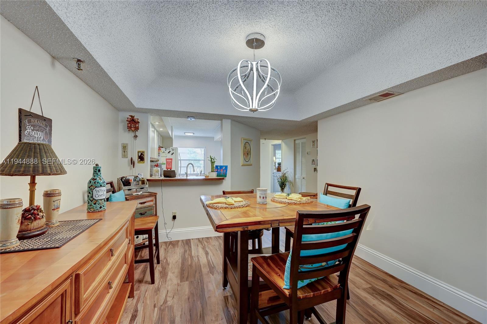 PINES OF BOCA BARWOOD CON - Residential