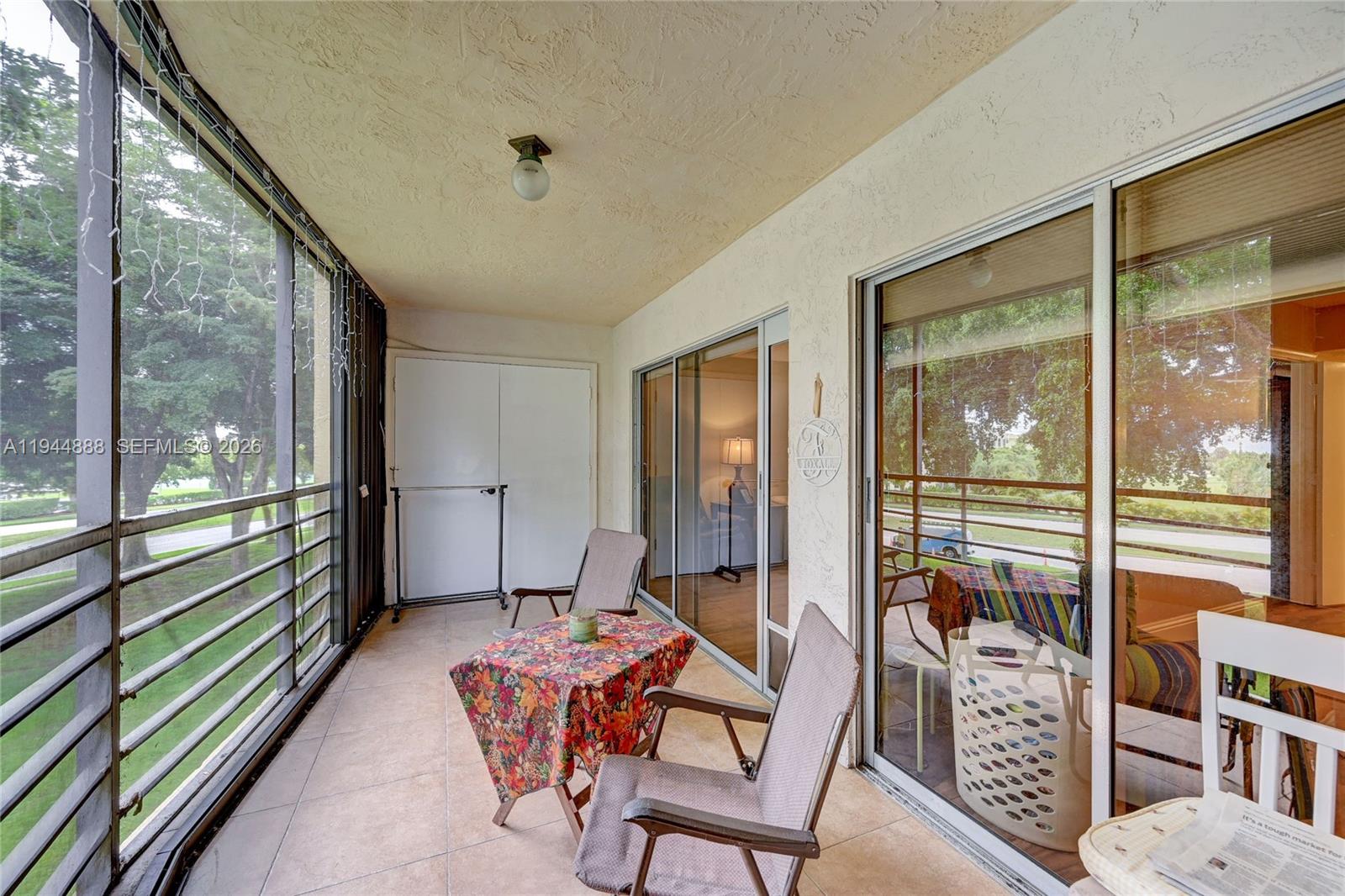 PINES OF BOCA BARWOOD CON - Residential