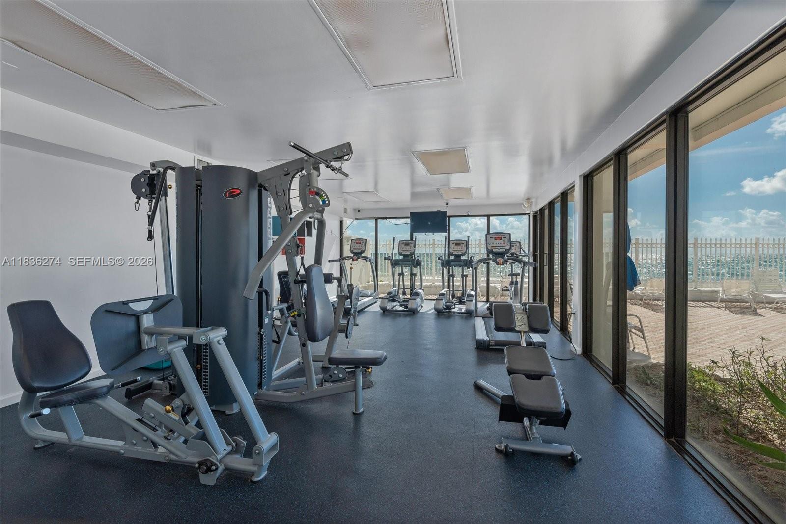 ALEXANDER TOWERS CONDO - Residential