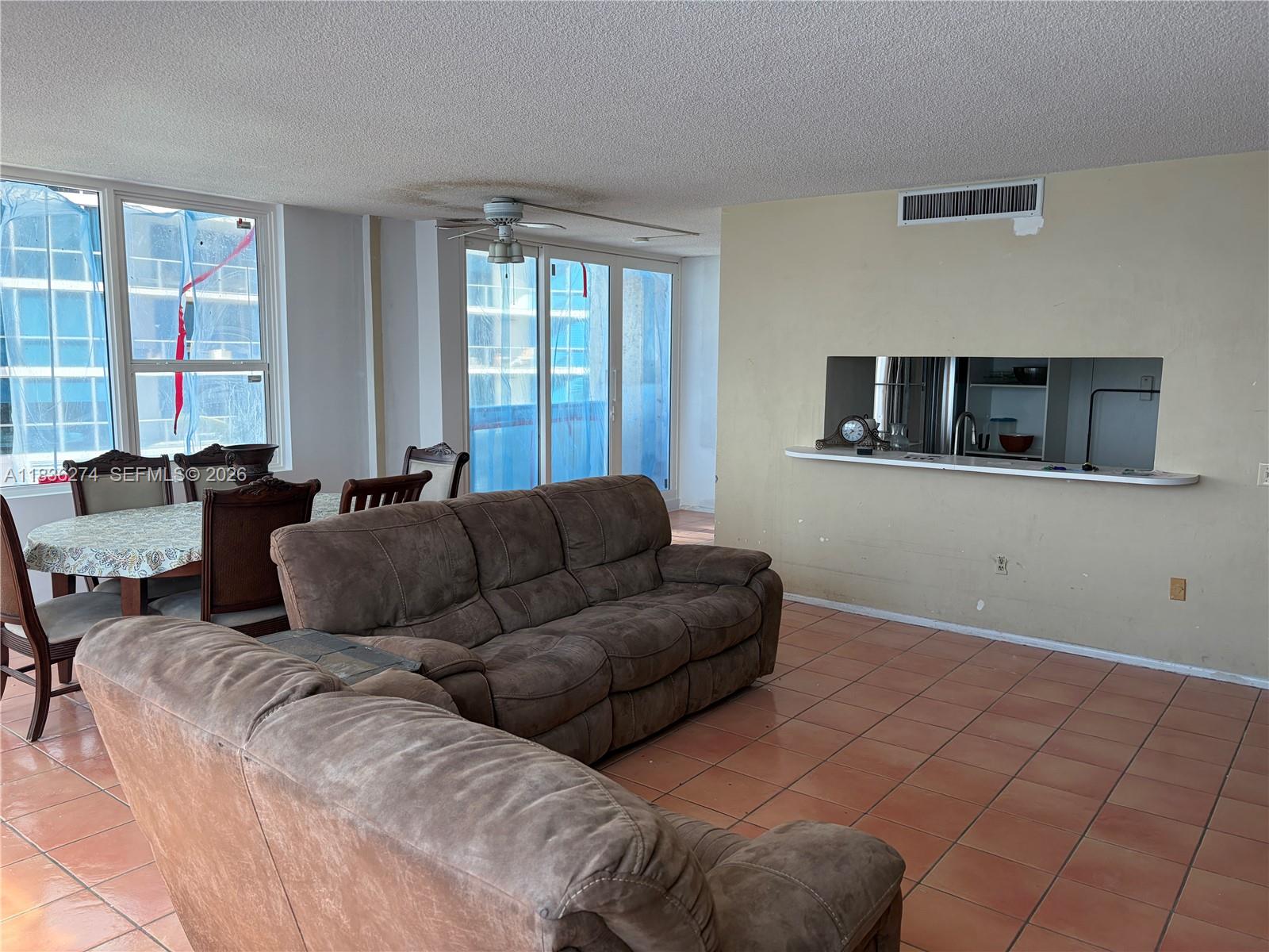 ALEXANDER TOWERS CONDO - Residential