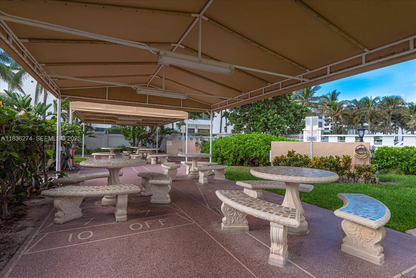 ALEXANDER TOWERS CONDO - Residential