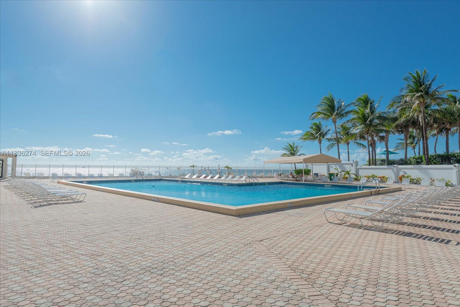 ALEXANDER TOWERS CONDO - Residential