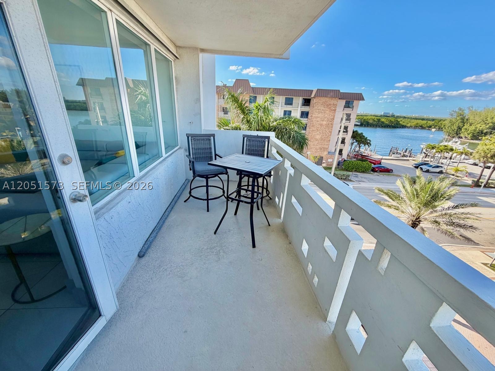 HOLLYWOOD TOWERS CONDO - Residential Lease