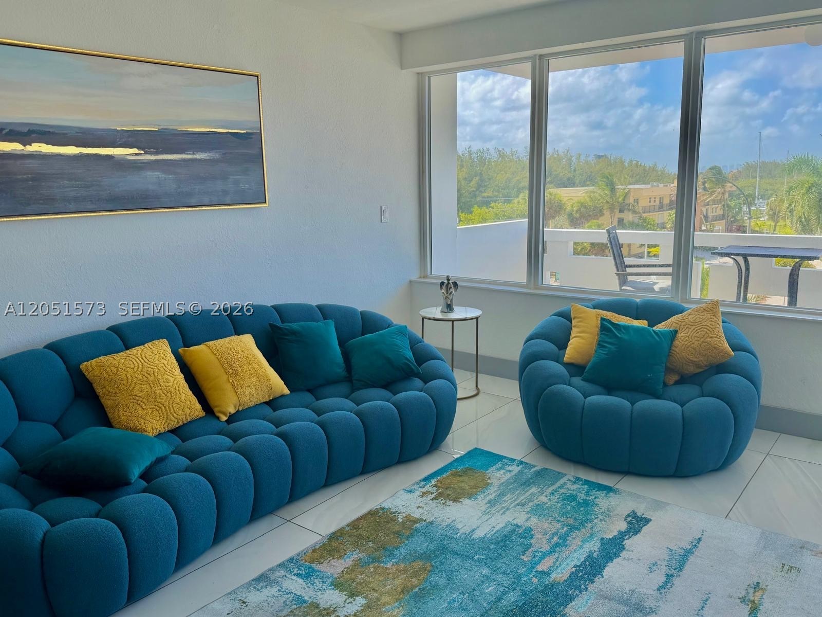 HOLLYWOOD TOWERS CONDO - Residential Lease