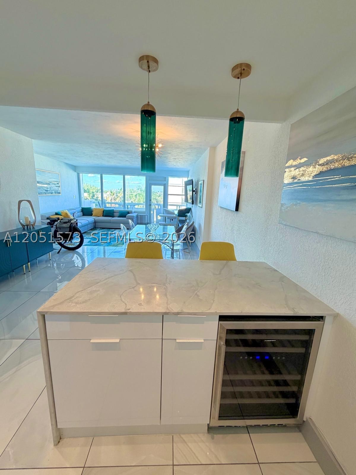 HOLLYWOOD TOWERS CONDO - Residential Lease