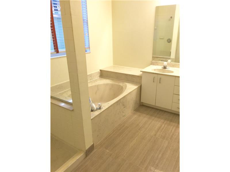 SECTOR 4 - 1ST ADDITION 1 - Residential Lease