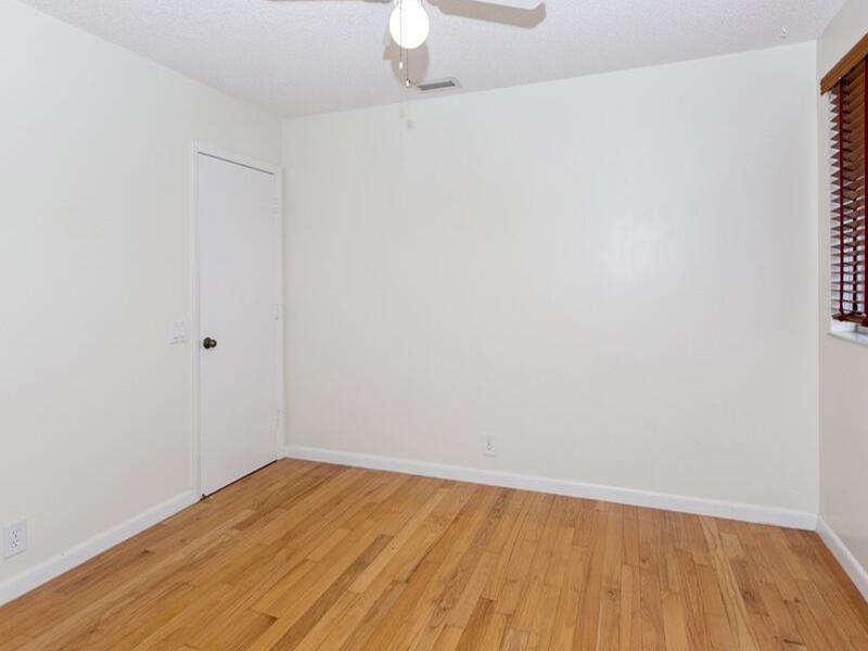 SECTOR 4 - 1ST ADDITION 1 - Residential Lease