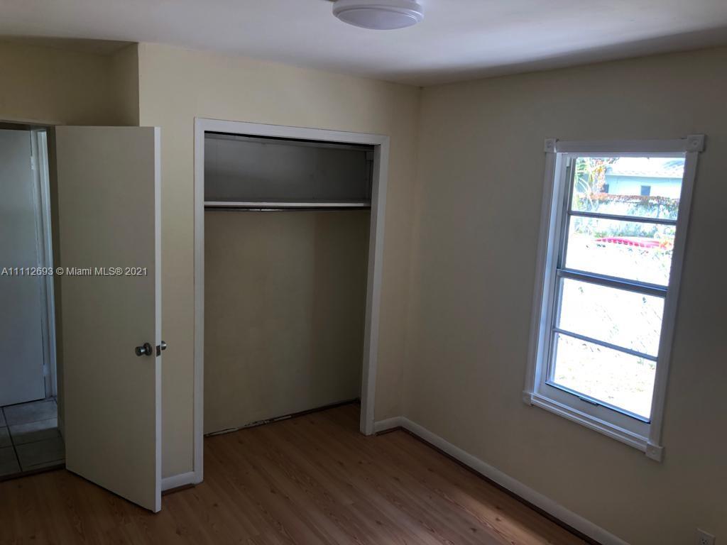 HOLLYWOOD LITTLE RANCHES - Residential Lease