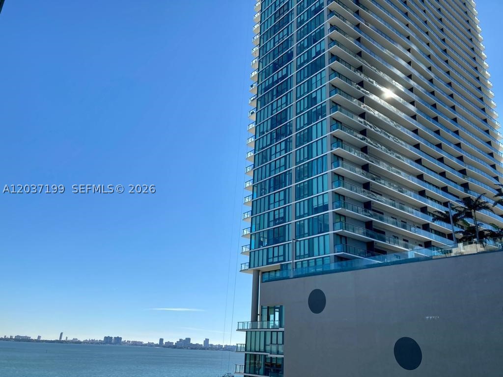 BAY PARK TOWERS CONDO - Residential Lease