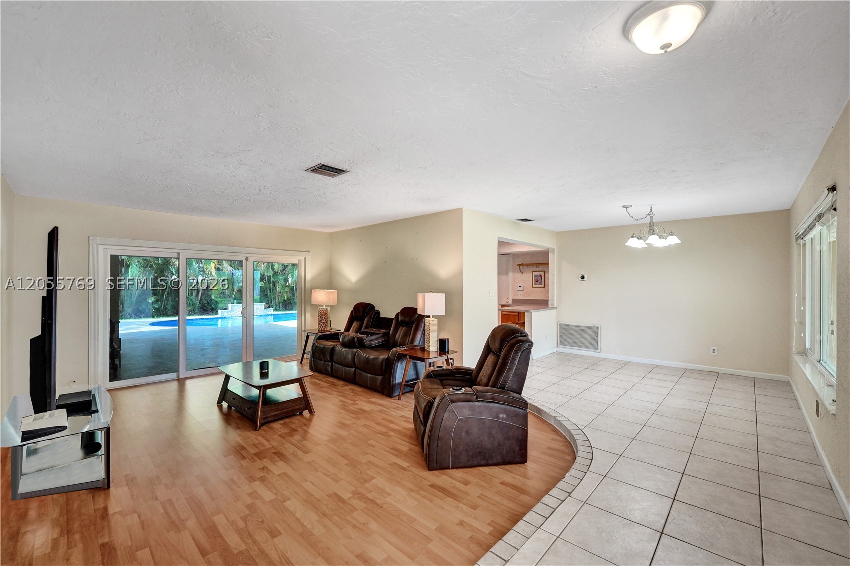 FLAMINGO GARDENS-LIVE OAK - Residential