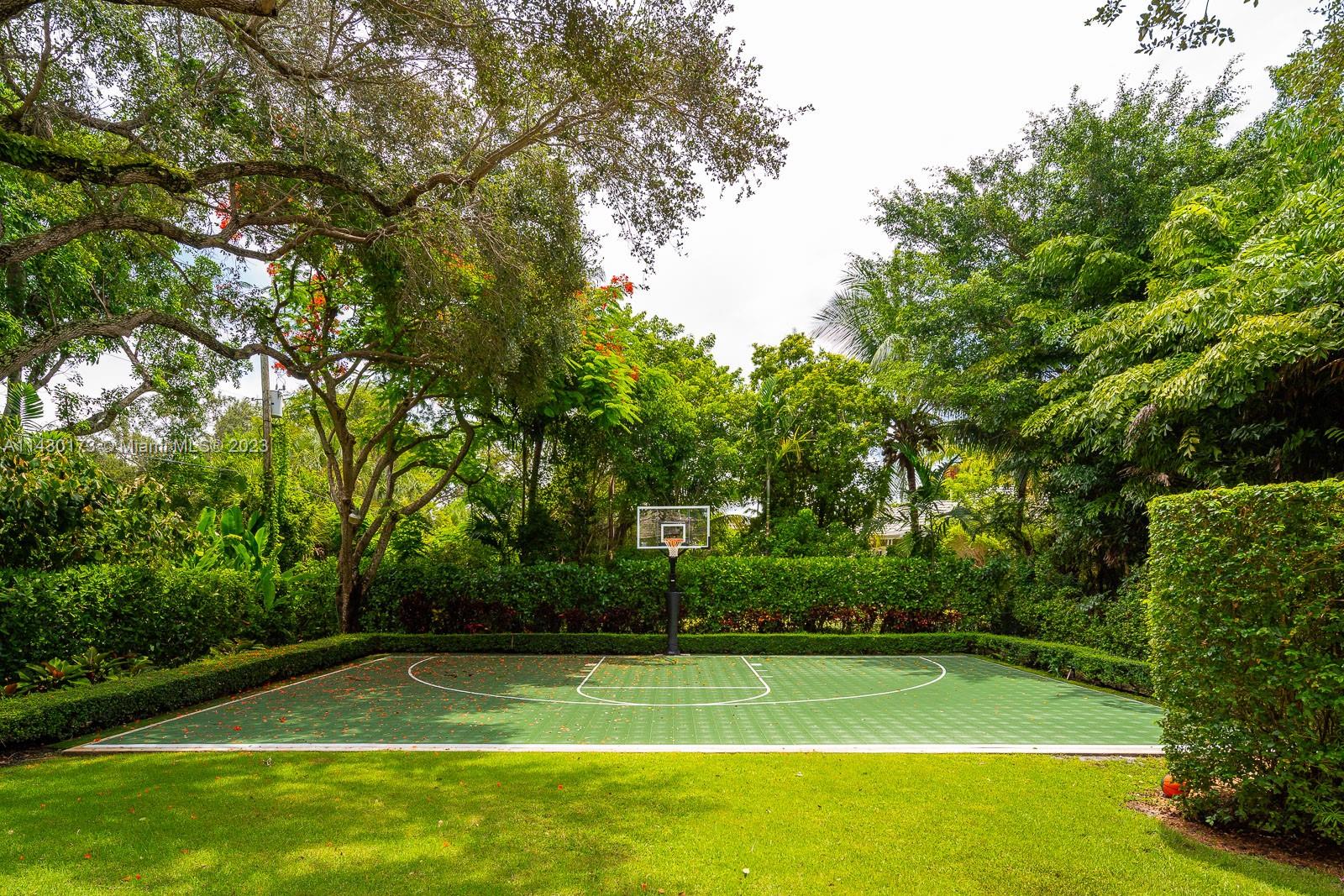 SNAPPER CREEK LAKES SUB 1 - Residential