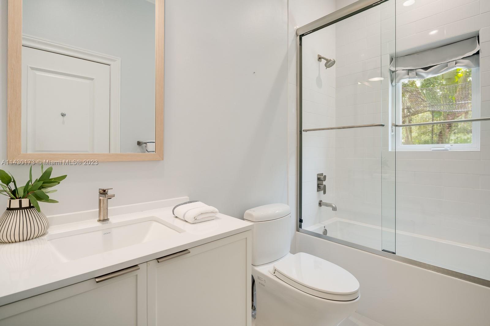 SNAPPER CREEK LAKES SUB 1 - Residential