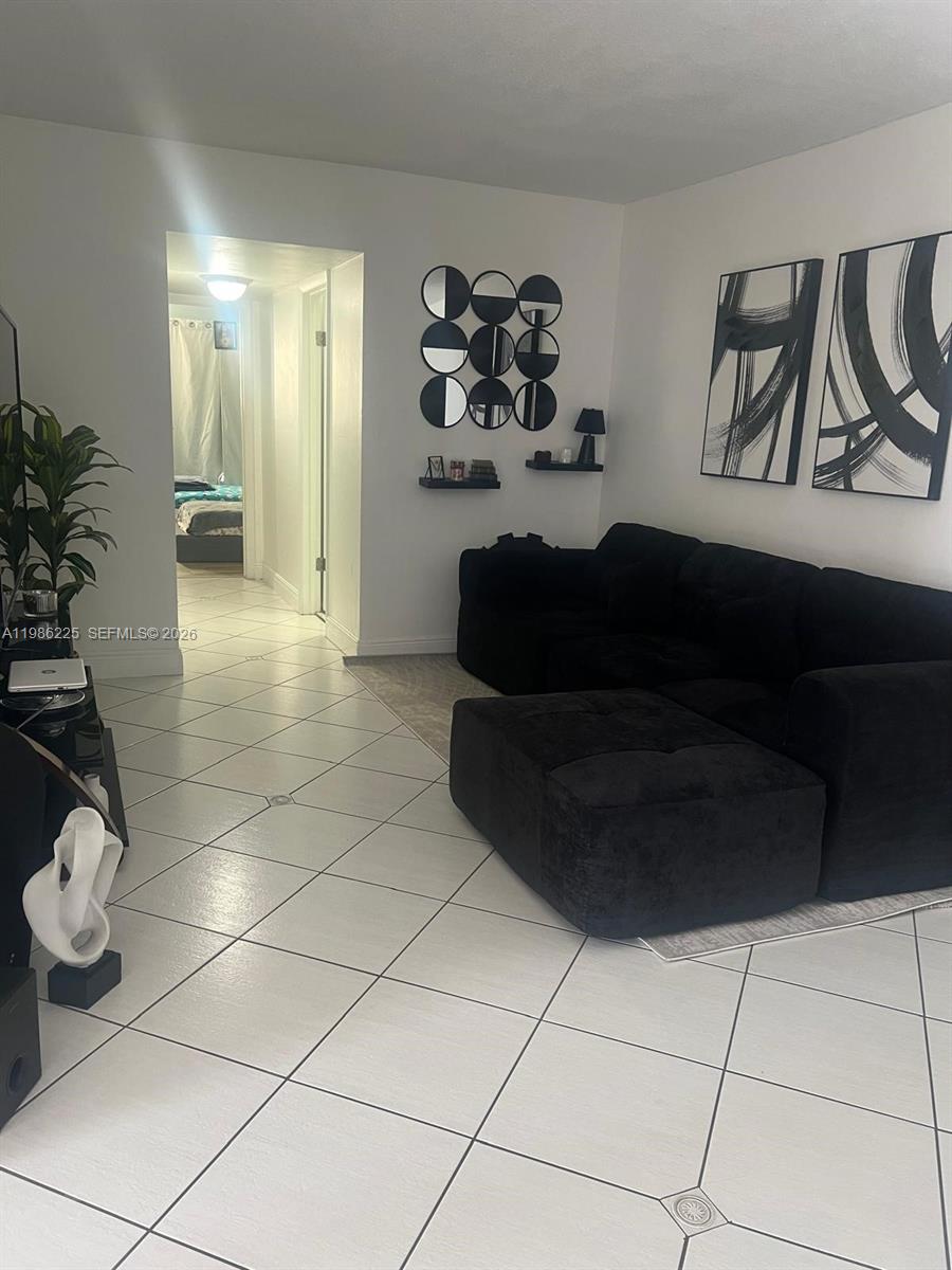WESTLAND MANORS EAST COND - Residential