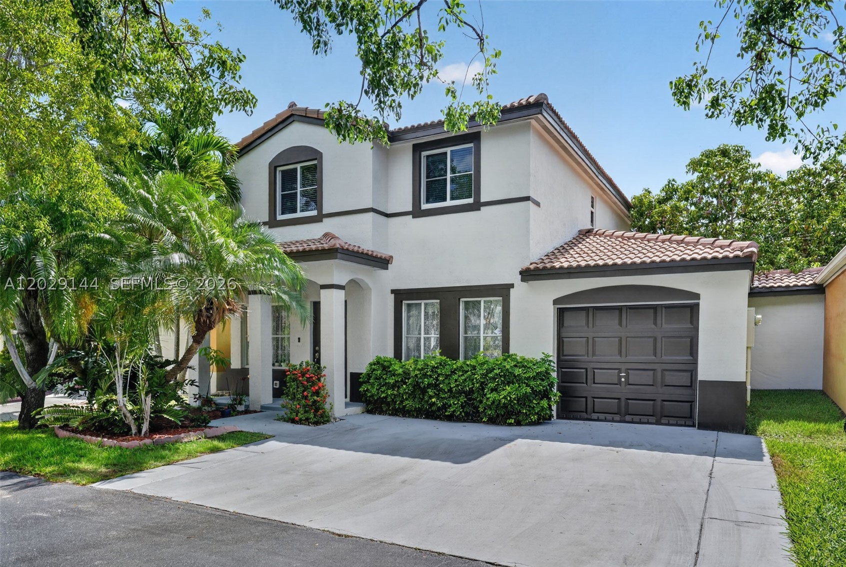 FOREST LAKES VILLAS - Residential