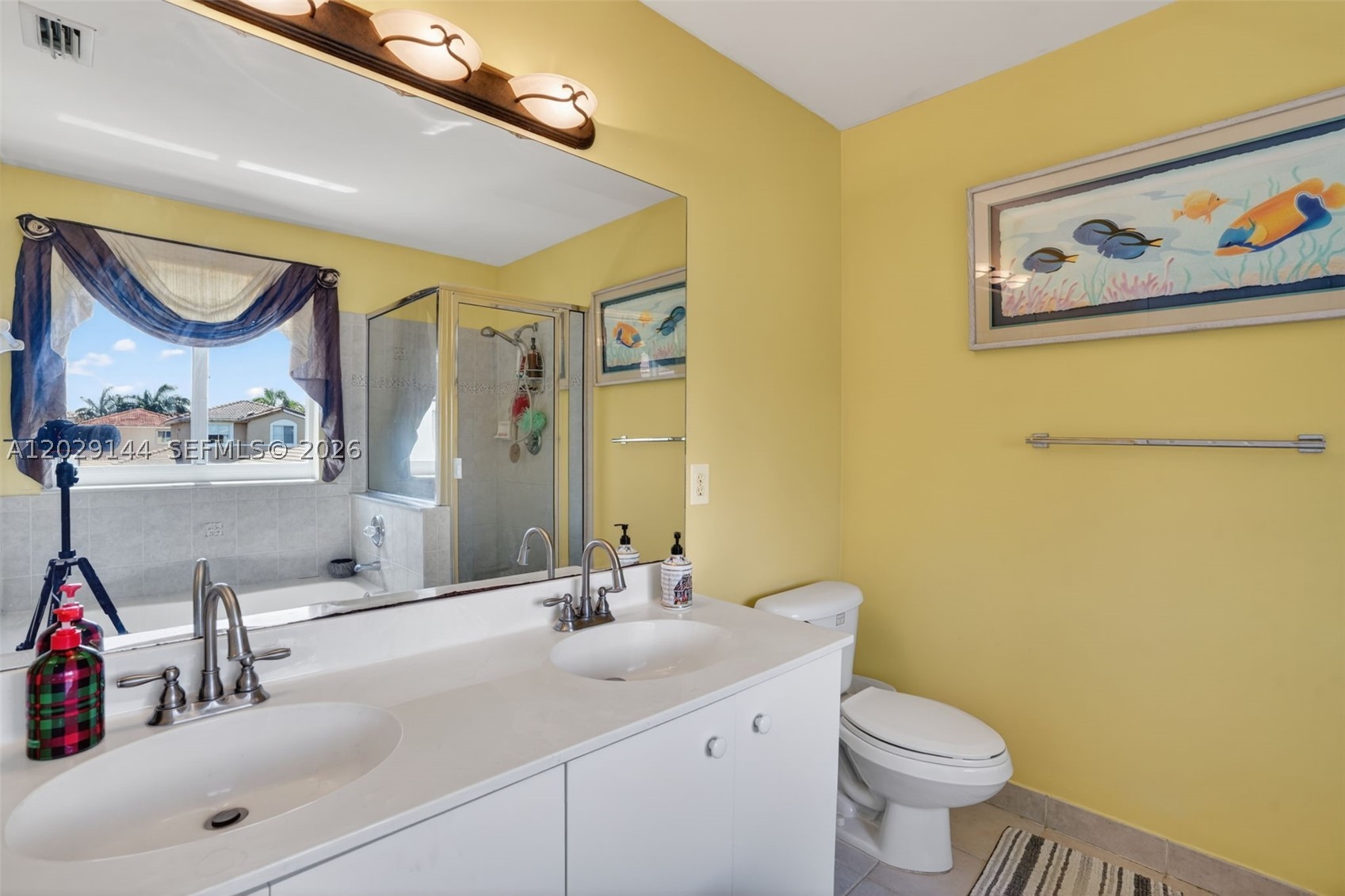 FOREST LAKES VILLAS - Residential