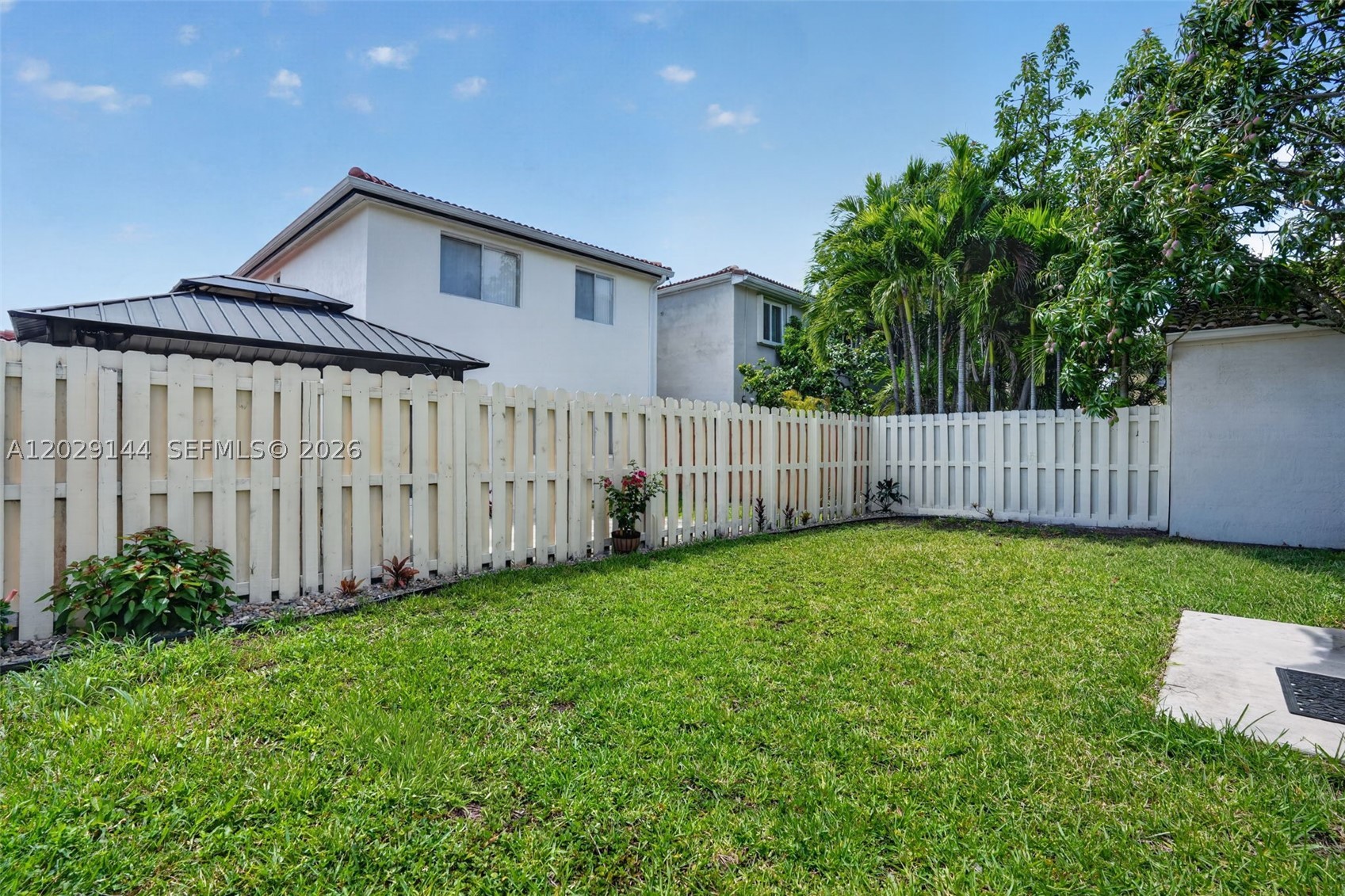 FOREST LAKES VILLAS - Residential
