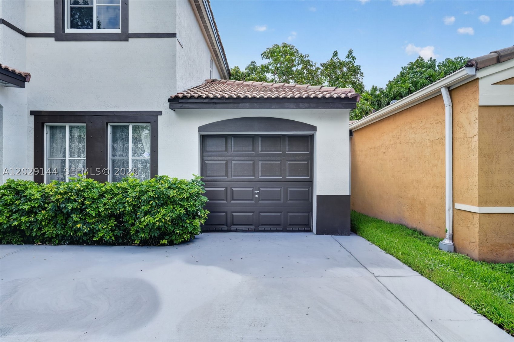 FOREST LAKES VILLAS - Residential