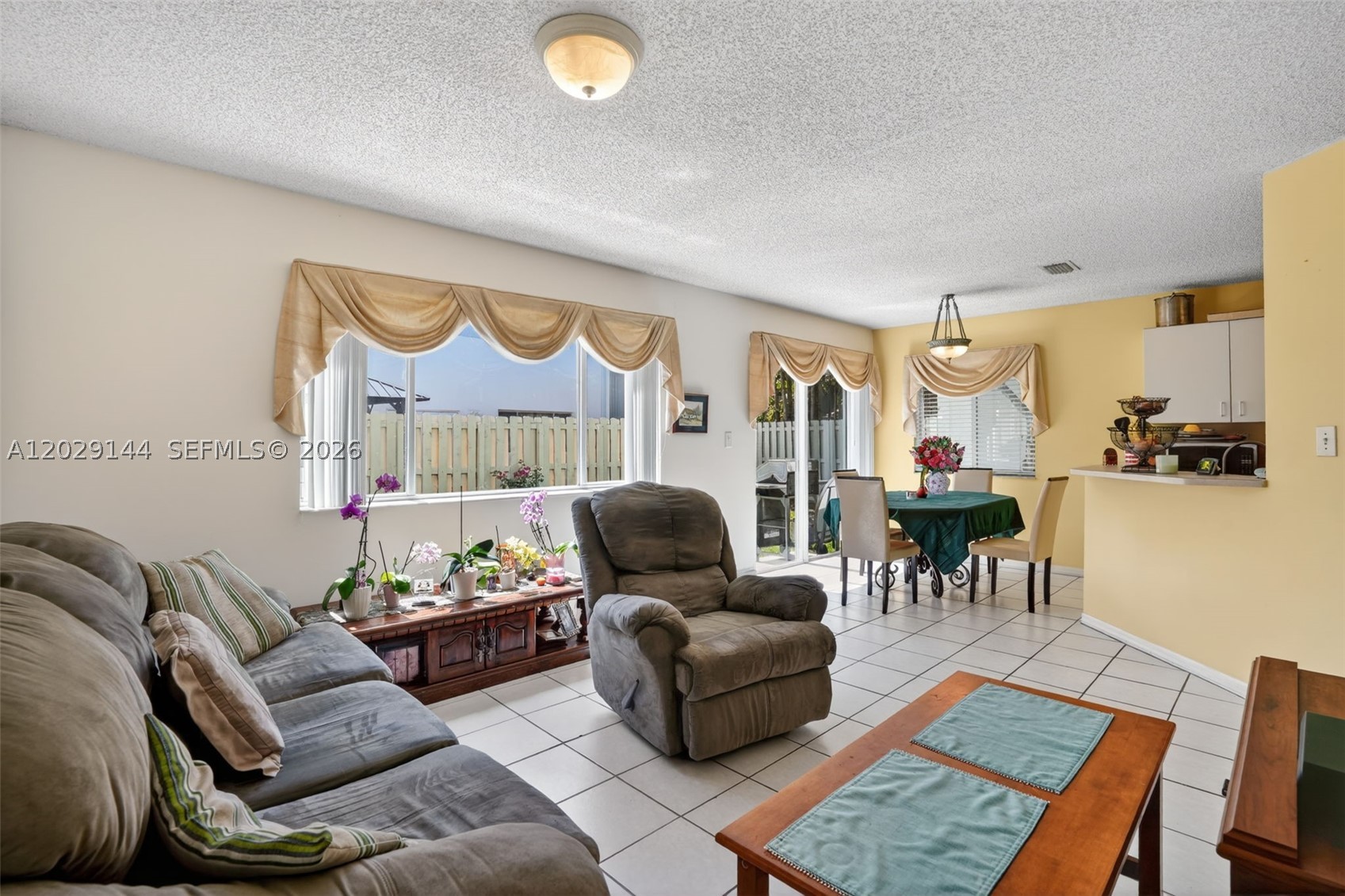 FOREST LAKES VILLAS - Residential