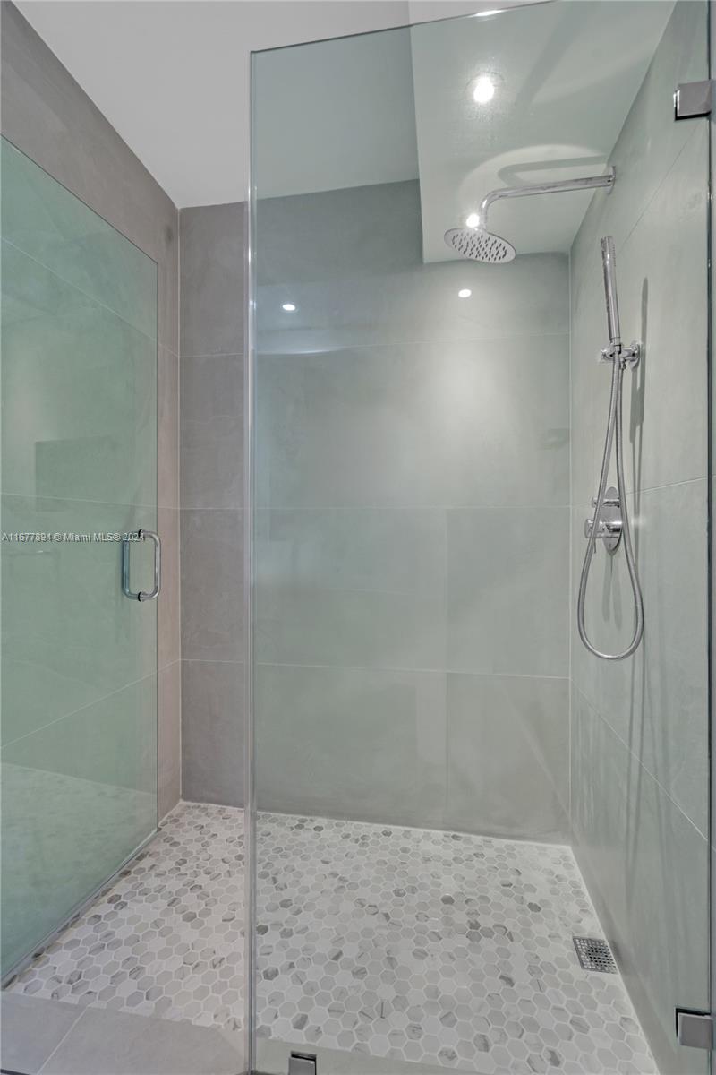 BRICKELL EAST CONDO - Residential Lease