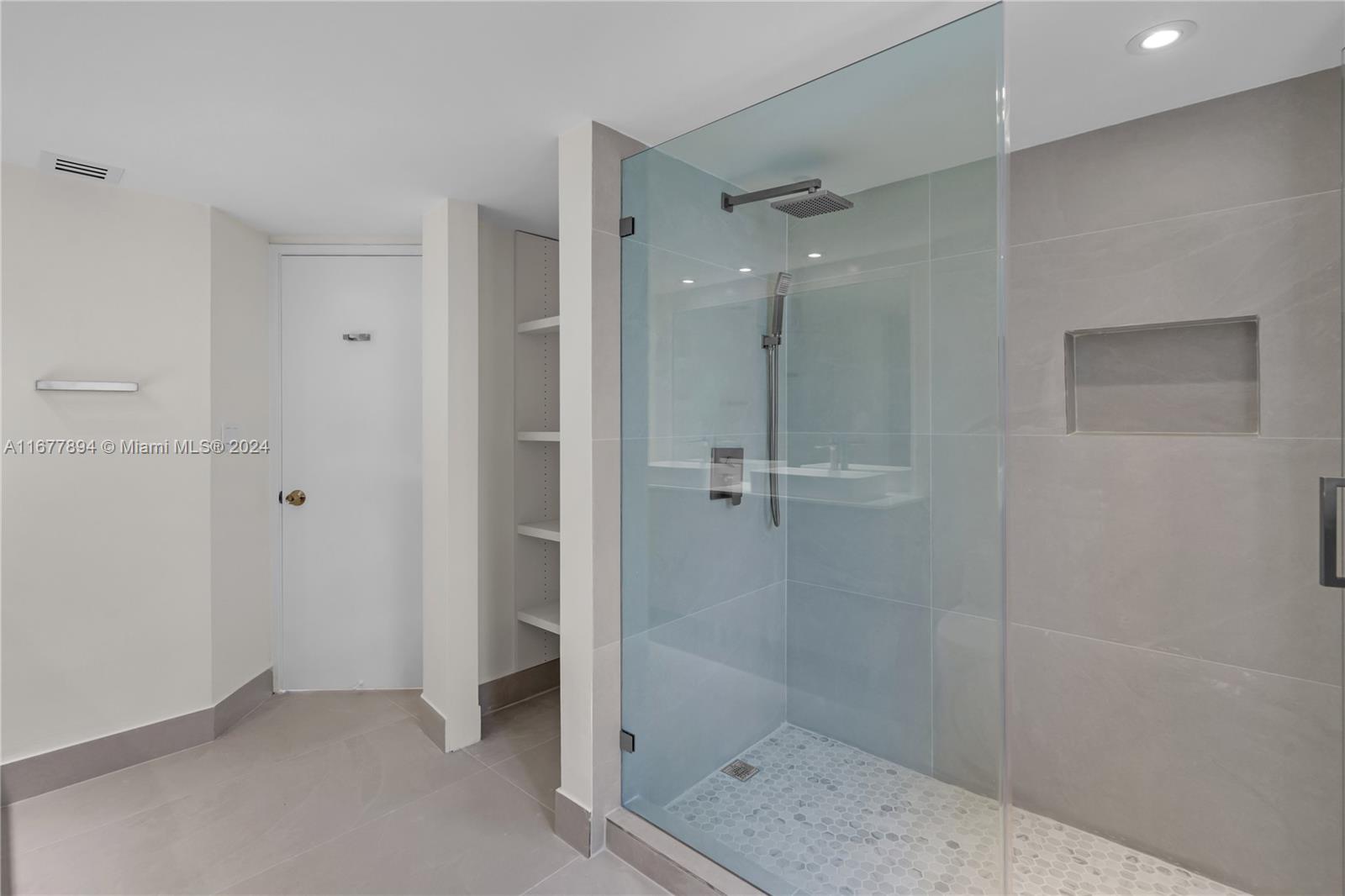 BRICKELL EAST CONDO - Residential Lease