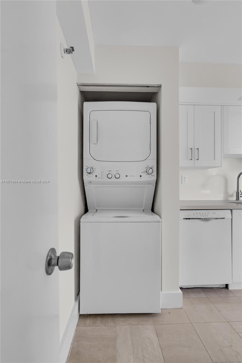 BRICKELL EAST CONDO - Residential Lease
