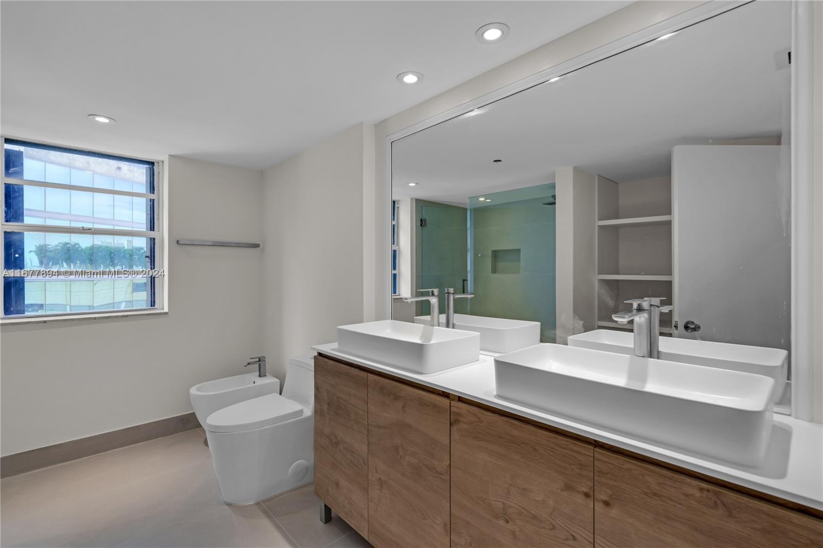BRICKELL EAST CONDO - Residential Lease
