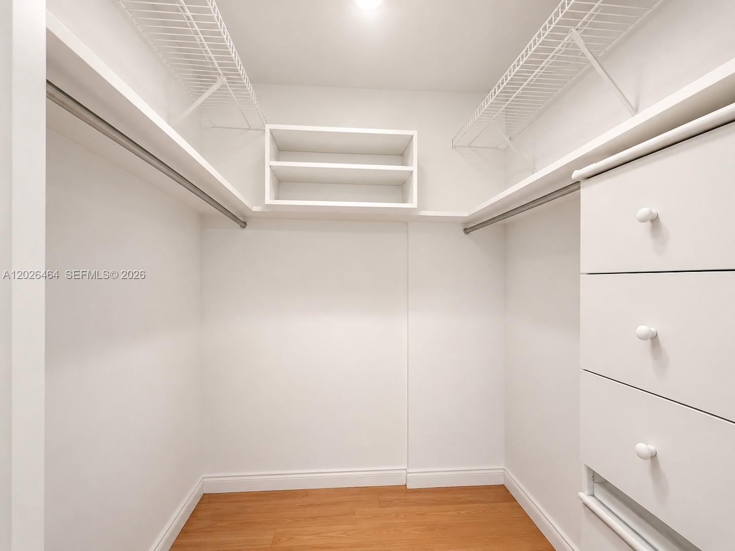 THE CARRIAGE HOUSE CONDO - Residential