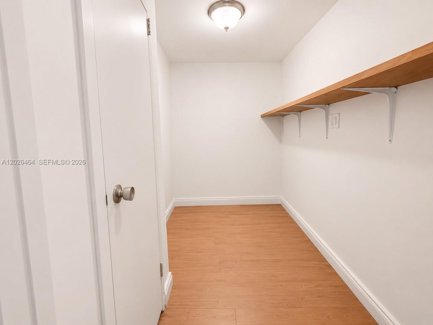 THE CARRIAGE HOUSE CONDO - Residential