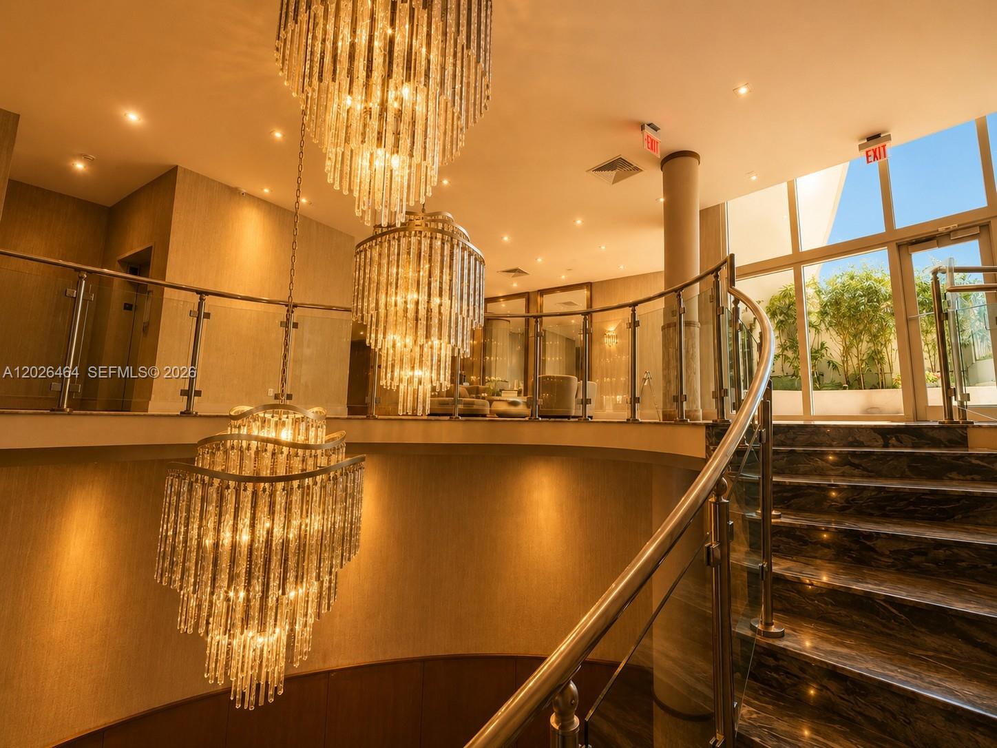 THE CARRIAGE HOUSE CONDO - Residential