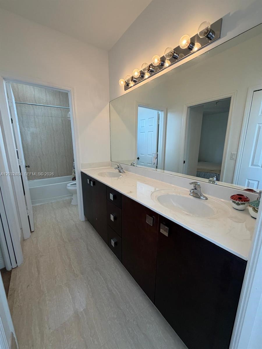 FONTAINEBLEAU WEST NORTH - Residential