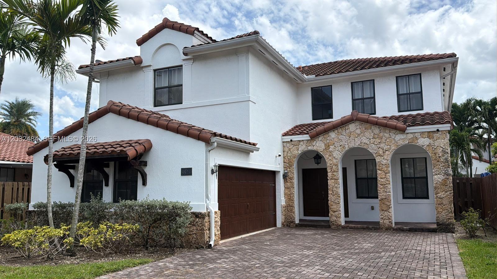 FONTAINEBLEAU WEST NORTH - Residential