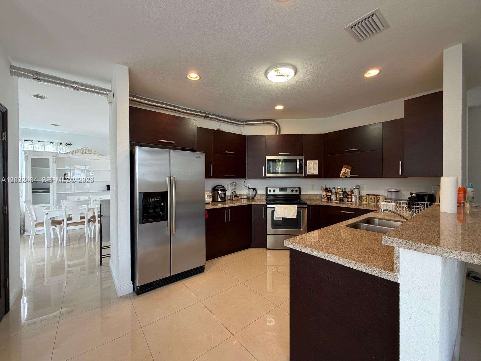 FONTAINEBLEAU WEST NORTH - Residential