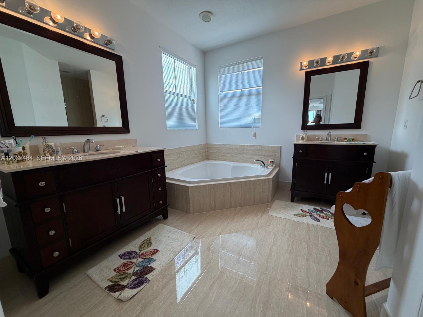 FONTAINEBLEAU WEST NORTH - Residential